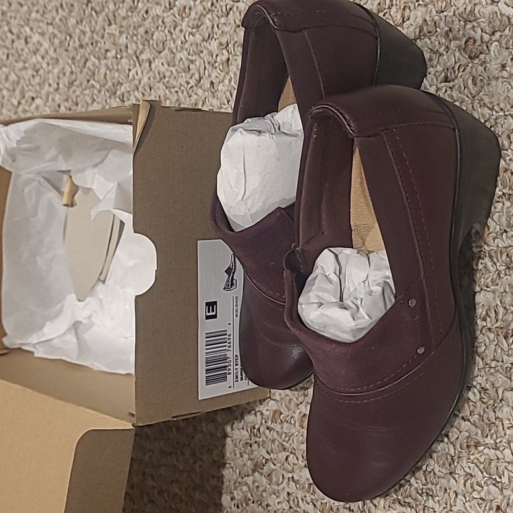 Clark's Emily step burgundy leather shoes